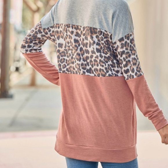 NWT Beeson River Leopard Fall Sweatshirt - Picture 4 of 5